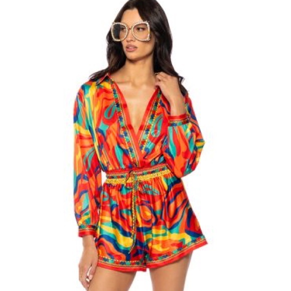 Abstract Romper✨ - Picture 2 of 3